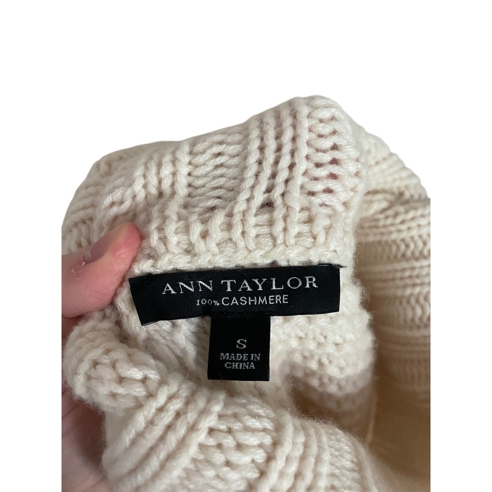 Chunky Cable Knit 100% Cashmere Cream Turtleneck Sweater Small Fisherman Cozy - Picture 2 of 7